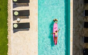 El Encuentro Surf Lodge